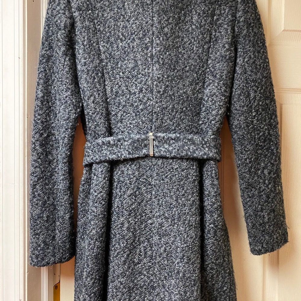 Coat - Picture 4 of 4